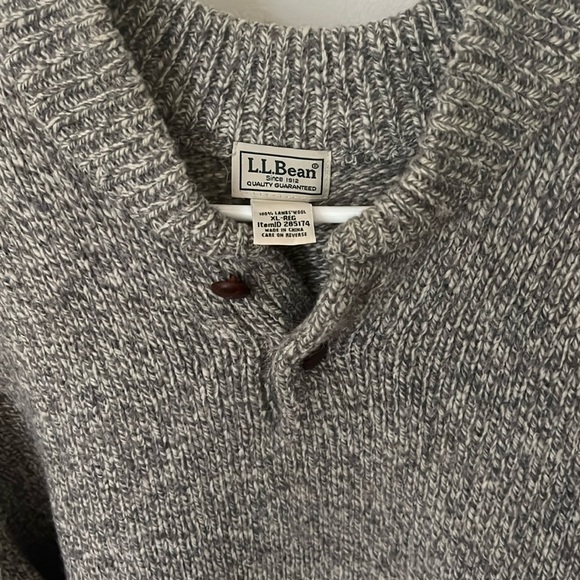 L. L. Bean Men’s 100% lambswool tweed  sweater XL. Excellent condition. - Picture 2 of 6